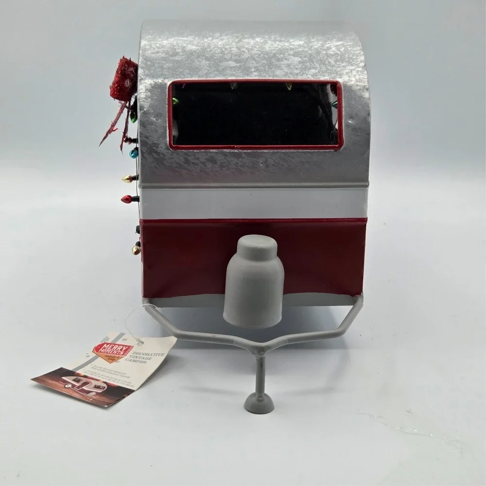 Vintage Style Christmas Camper 13